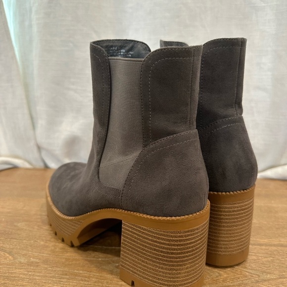 Bp. Jillyan Platform Chelsea Bootie In Grey - Picture 3 of 8